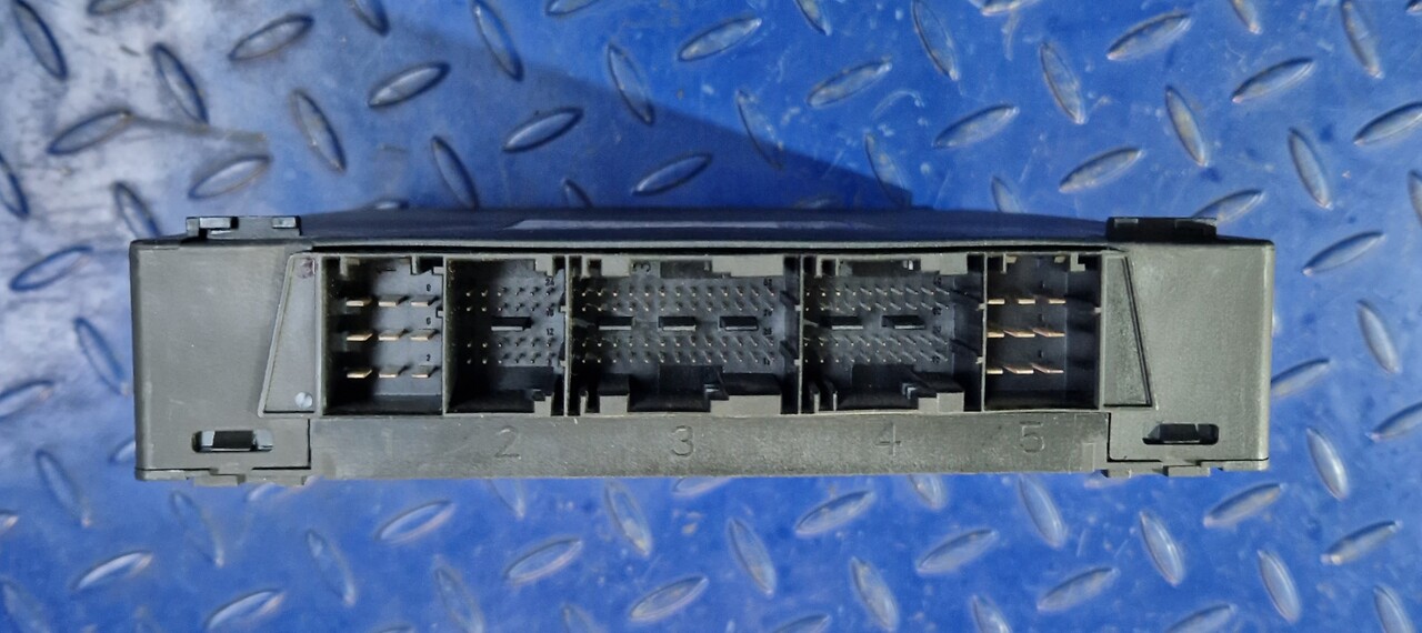 MERCEDES-BENZ Control Device Actros Mp4 CPC3 A0044464702 - Rezerves daļa - Citas iekārtas: foto 2 MERCEDES-BENZ Control Device Actros Mp4 CPC3 A0044464702 - Rezerves daļa - Citas iekārtas: foto 2