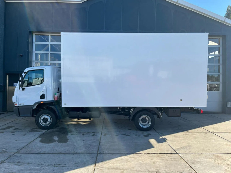 Mercedes-Benz Accelo 915 4x2 Closed Cargo Truck - Kravas automašīna ar slēgto virsbūvi: foto 2 Mercedes-Benz Accelo 915 4x2 Closed Cargo Truck - Kravas automašīna ar slēgto virsbūvi: foto 2