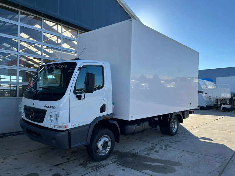 Mercedes-Benz Accelo 915 4x2 Closed Cargo Truck - Kravas automašīna ar slēgto virsbūvi: foto 1 Mercedes-Benz Accelo 915 4x2 Closed Cargo Truck - Kravas automašīna ar slēgto virsbūvi: foto 1