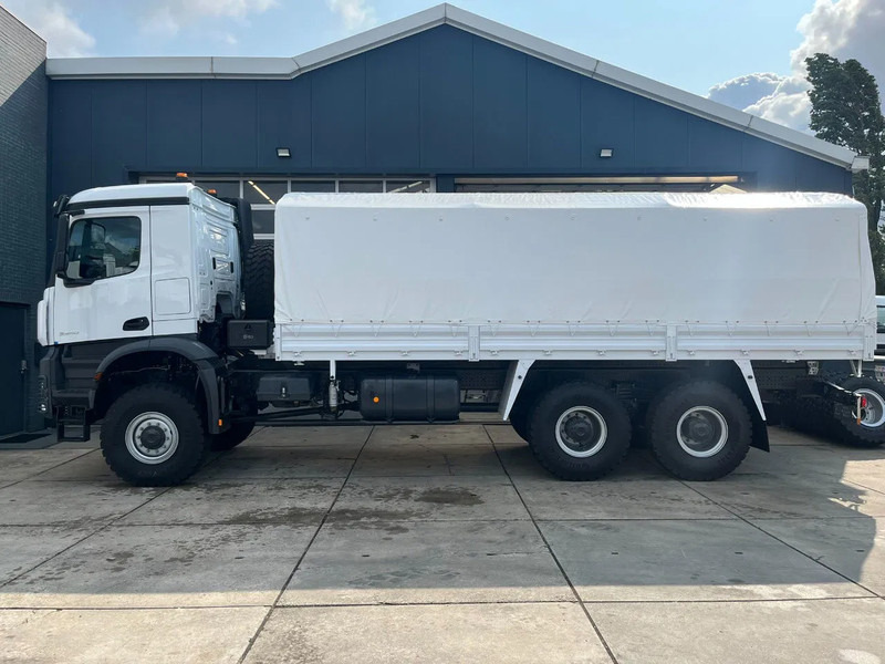 Mercedes-Benz Arocs 3340 A 6x6 Cargo Truck - Kravas automašīna ar tentu: foto 2 Mercedes-Benz Arocs 3340 A 6x6 Cargo Truck - Kravas automašīna ar tentu: foto 2