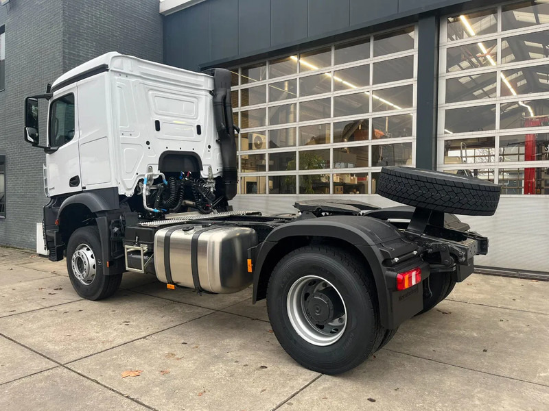 Mercedes-Benz Actros 2045 S 4x2 Tractor Head - Vilcējs: foto 3 Mercedes-Benz Actros 2045 S 4x2 Tractor Head - Vilcējs: foto 3