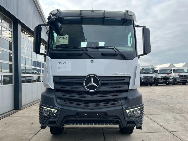 Mercedes-Benz Actros 3340 S 6x4 Tractor Head - Vilcējs: foto 4 Mercedes-Benz Actros 3340 S 6x4 Tractor Head - Vilcējs: foto 4