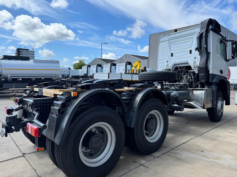 Mercedes-Benz Arocs 4058 AS 6x6 Tractor Head 180T Push Pull EURO-3 - Vilcējs: foto 4 Mercedes-Benz Arocs 4058 AS 6x6 Tractor Head 180T Push Pull EURO-3 - Vilcējs: foto 4