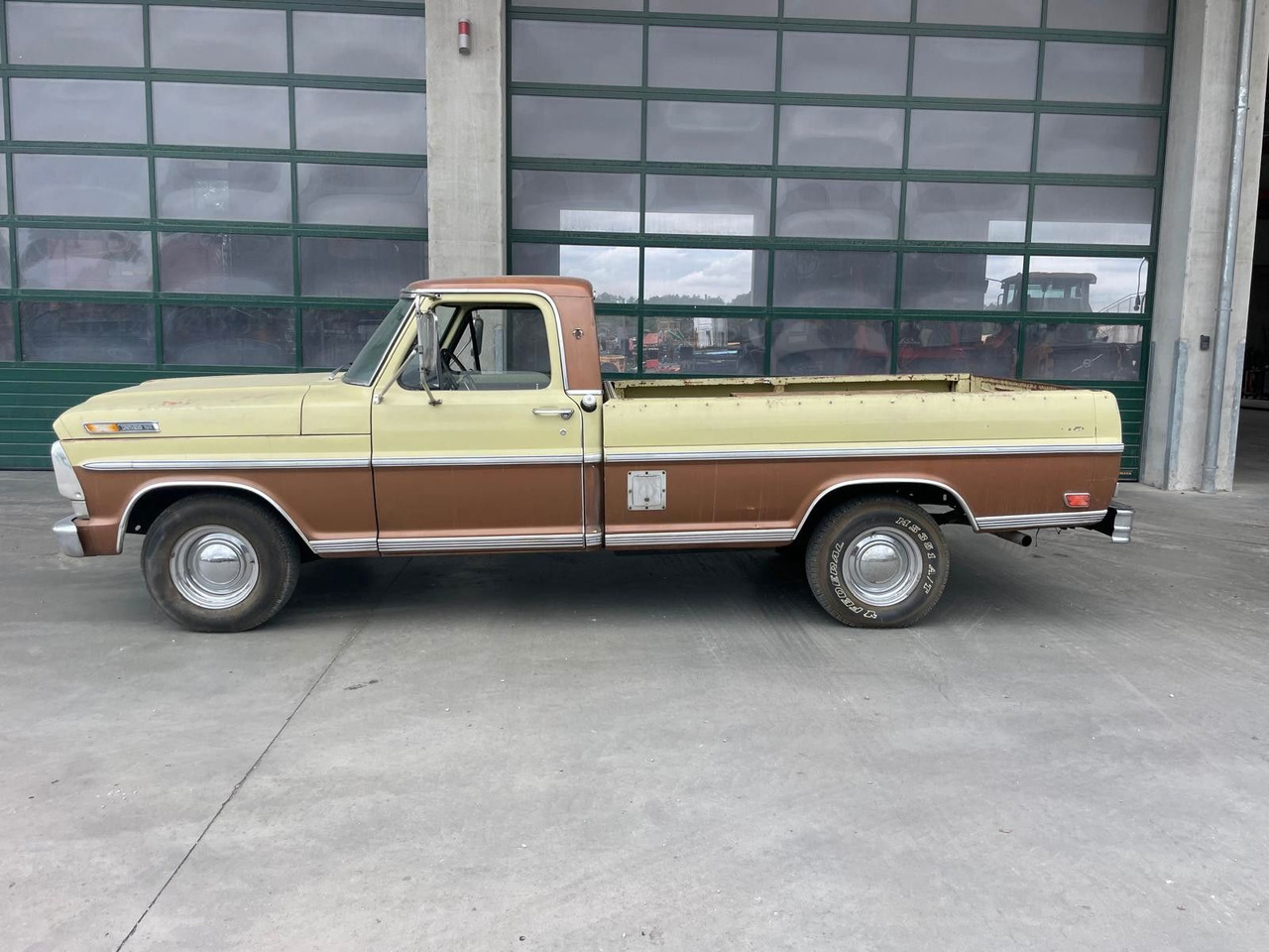 Ford F 100 - Vieglā automašīna: foto 1 Ford F 100 - Vieglā automašīna: foto 1
