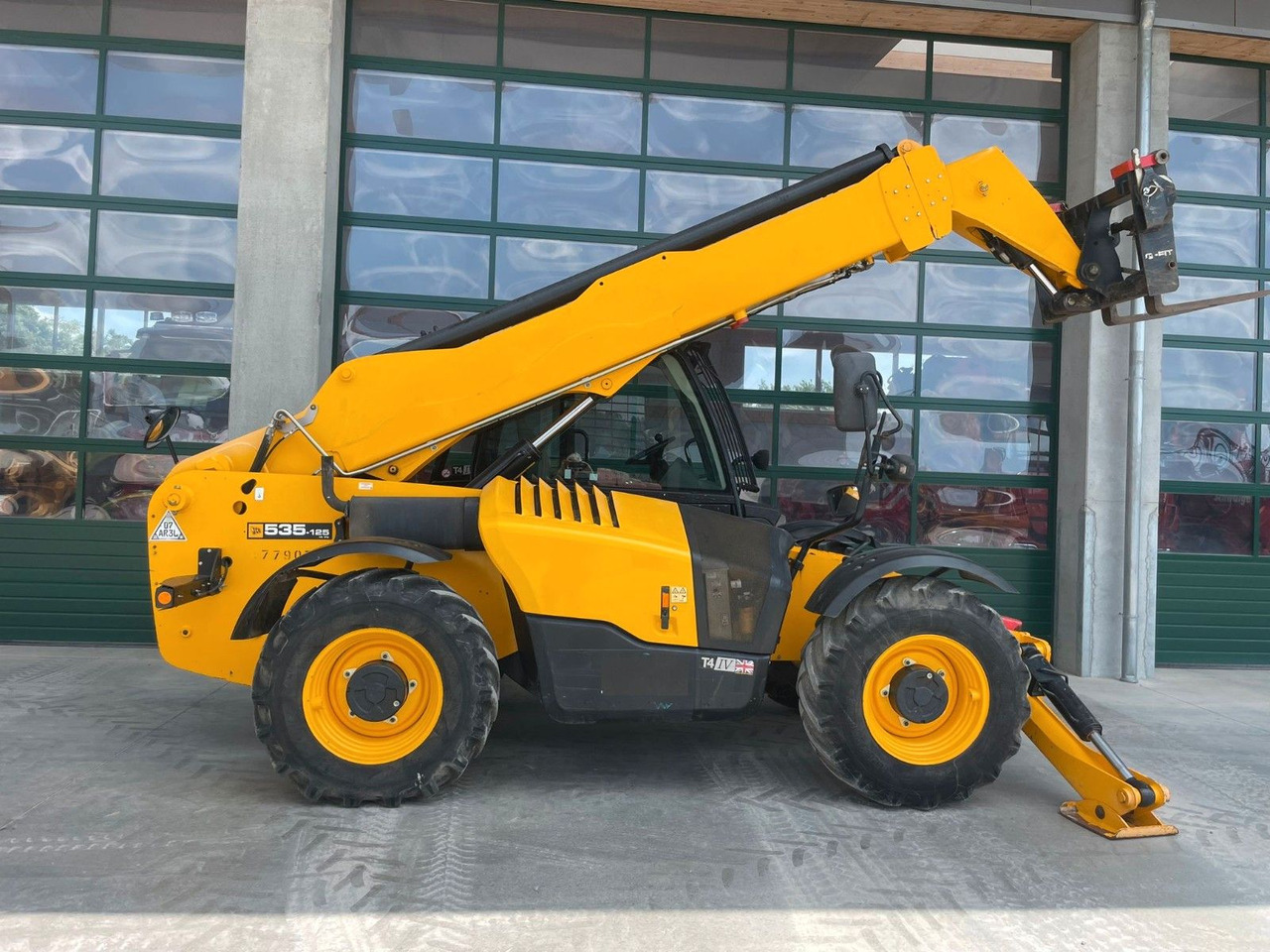 JCB 535-125 - Teleskopiskais iekrāvējs: foto 1 JCB 535-125 - Teleskopiskais iekrāvējs: foto 1