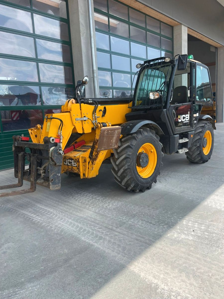 JCB 535-125 - Teleskopiskais iekrāvējs: foto 3 JCB 535-125 - Teleskopiskais iekrāvējs: foto 3