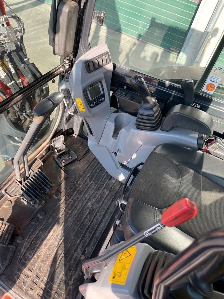 Mini-ekskavators Kubota KX057-4: foto 6