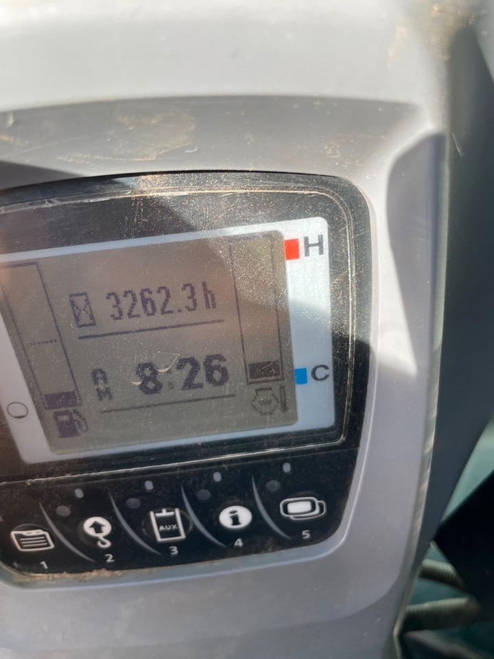 Mini-ekskavators Kubota KX057-4: foto 7