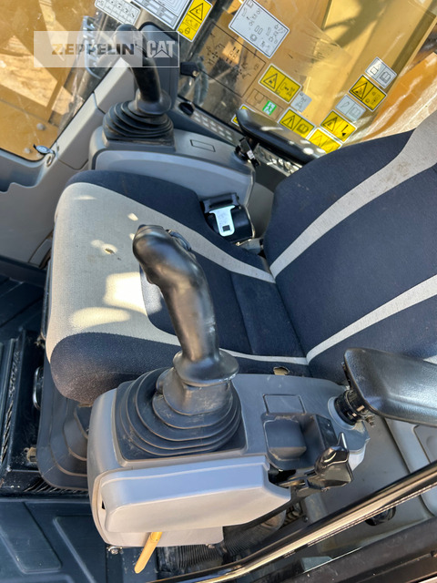 Kāpurķēžu ekskavators Cat 325FL: foto 11