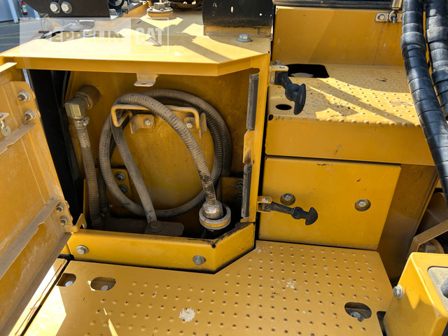 Kāpurķēžu ekskavators Cat 325FL: foto 15