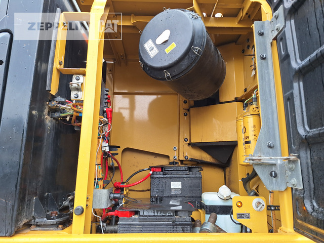 Kāpurķēžu ekskavators Cat 352FL: foto 29