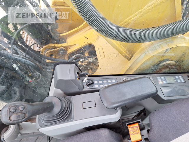 Kāpurķēžu ekskavators Cat 352FL: foto 41