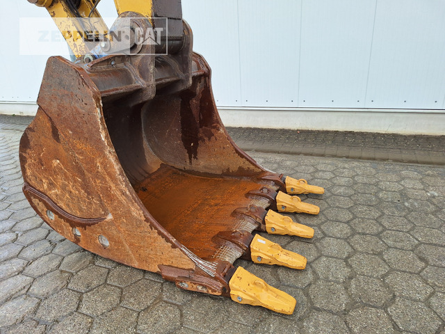 Kāpurķēžu ekskavators Cat 352FL: foto 9