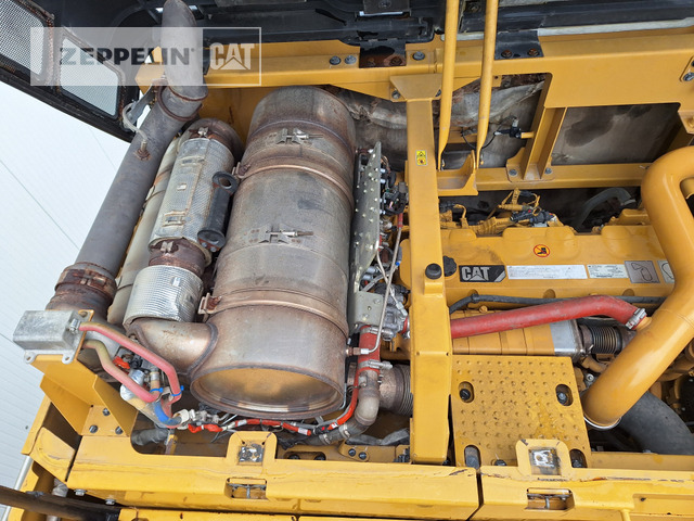 Kāpurķēžu ekskavators Cat 352FL: foto 36
