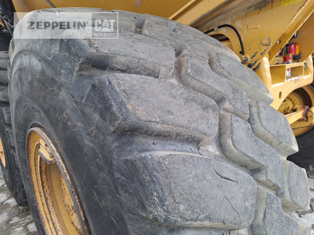 Artikulētias pašizgāzējs Cat 735B: foto 14