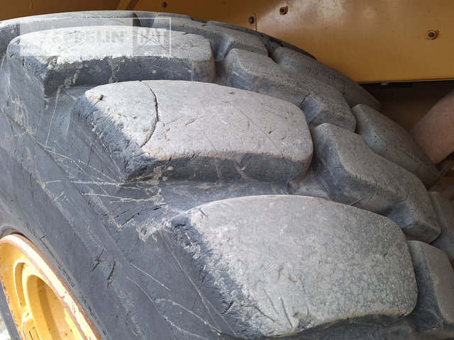 Artikulētias pašizgāzējs Cat 735B: foto 8