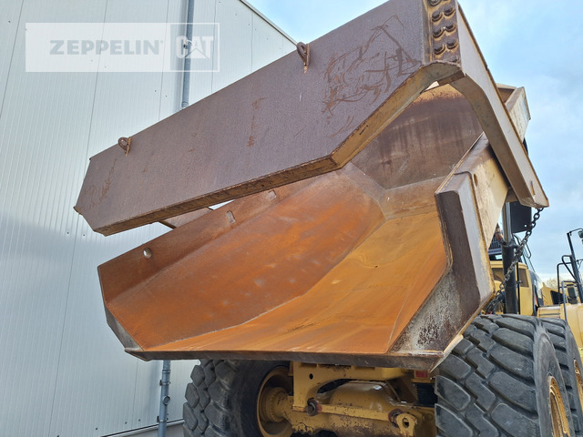 Artikulētias pašizgāzējs Cat 735B: foto 6