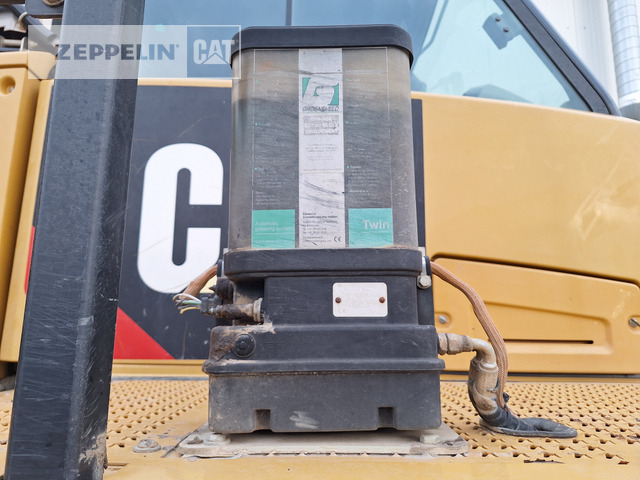 Artikulētias pašizgāzējs Cat 735B: foto 22