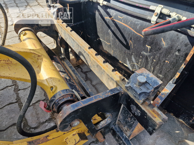 Cat 906M līzingu Cat 906M: foto 12