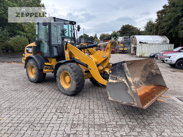 Cat 908M - Riteņu iekrāvējs: foto 2 Cat 908M - Riteņu iekrāvējs: foto 2