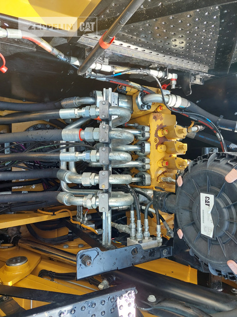 Atkritumu iekrāvējs Cat MH3024-06C: foto 29