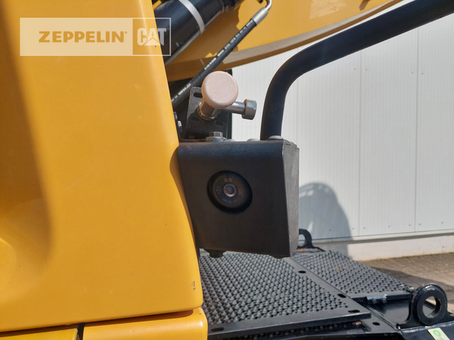 Atkritumu iekrāvējs Cat MH3024-06C: foto 39