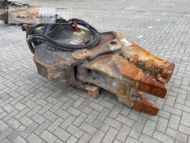 Cat MP318 - Demolēšanas šķēres: foto 1 Cat MP318 - Demolēšanas šķēres: foto 1