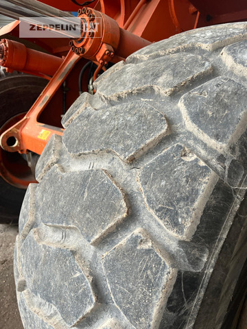 Hitachi ZW220 - Riteņu iekrāvējs: foto 5 Hitachi ZW220 - Riteņu iekrāvējs: foto 5