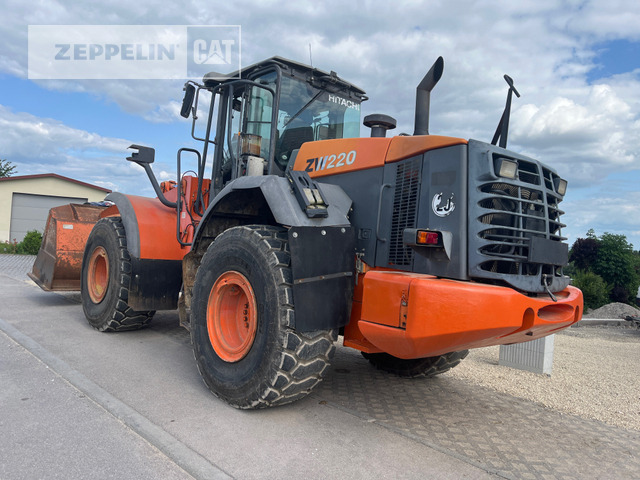 Hitachi ZW220 - Riteņu iekrāvējs: foto 2 Hitachi ZW220 - Riteņu iekrāvējs: foto 2