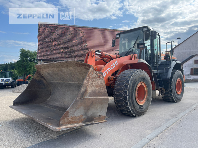 Hitachi ZW220 - Riteņu iekrāvējs: foto 1 Hitachi ZW220 - Riteņu iekrāvējs: foto 1