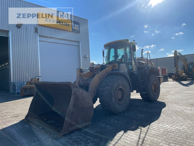 Liebherr L554 - Riteņu iekrāvējs: foto 1 Liebherr L554 - Riteņu iekrāvējs: foto 1
