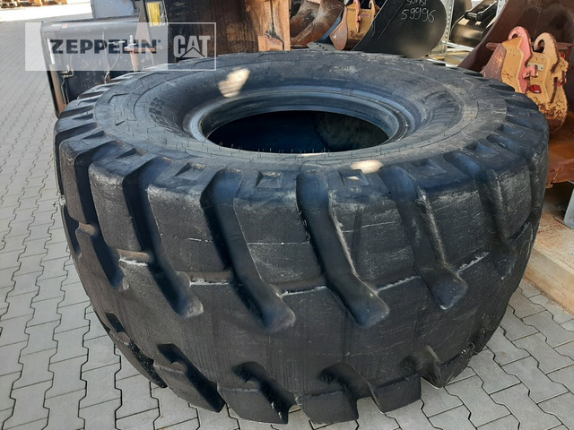 Michelin 1 x Reifen 36/65R33 - Riepa - Celtniecības tehnika: foto 1 Michelin 1 x Reifen 36/65R33 - Riepa - Celtniecības tehnika: foto 1