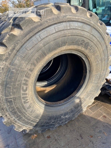 Michelin 4x 20.5R25XHA - Riepa - Celtniecības tehnika: foto 2 Michelin 4x 20.5R25XHA - Riepa - Celtniecības tehnika: foto 2