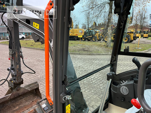 Mini-ekskavators Volvo EC20E: foto 17