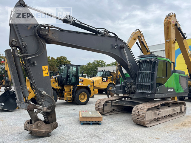 Volvo EC250E - Kāpurķēžu ekskavators: foto 1 Volvo EC250E - Kāpurķēžu ekskavators: foto 1