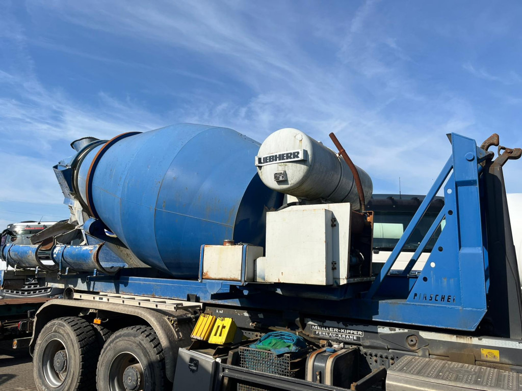 Abrollcontainer Betonmischaufbau mit sep. Motor - Pacēlājs ar āķi: foto 4 Abrollcontainer Betonmischaufbau mit sep. Motor - Pacēlājs ar āķi: foto 4