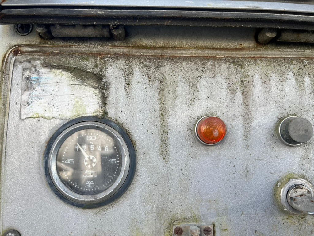 Abrollcontainer Betonmischaufbau mit sep. Motor - Pacēlājs ar āķi: foto 5 Abrollcontainer Betonmischaufbau mit sep. Motor - Pacēlājs ar āķi: foto 5