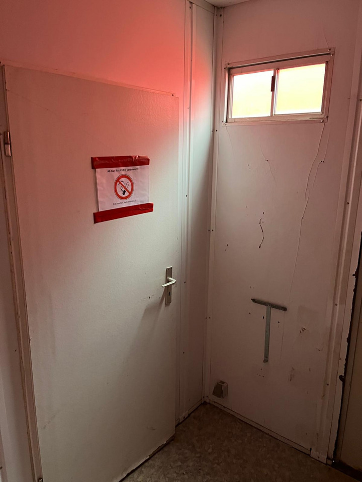 Abrollcontainer Containeranlage für Asbestsanierung - Pacēlājs ar āķi: foto 4 Abrollcontainer Containeranlage für Asbestsanierung - Pacēlājs ar āķi: foto 4