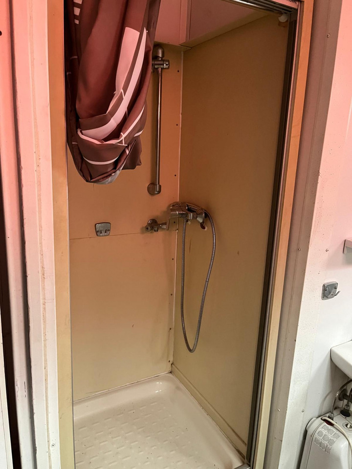 Abrollcontainer Containeranlage für Asbestsanierung - Pacēlājs ar āķi: foto 2 Abrollcontainer Containeranlage für Asbestsanierung - Pacēlājs ar āķi: foto 2