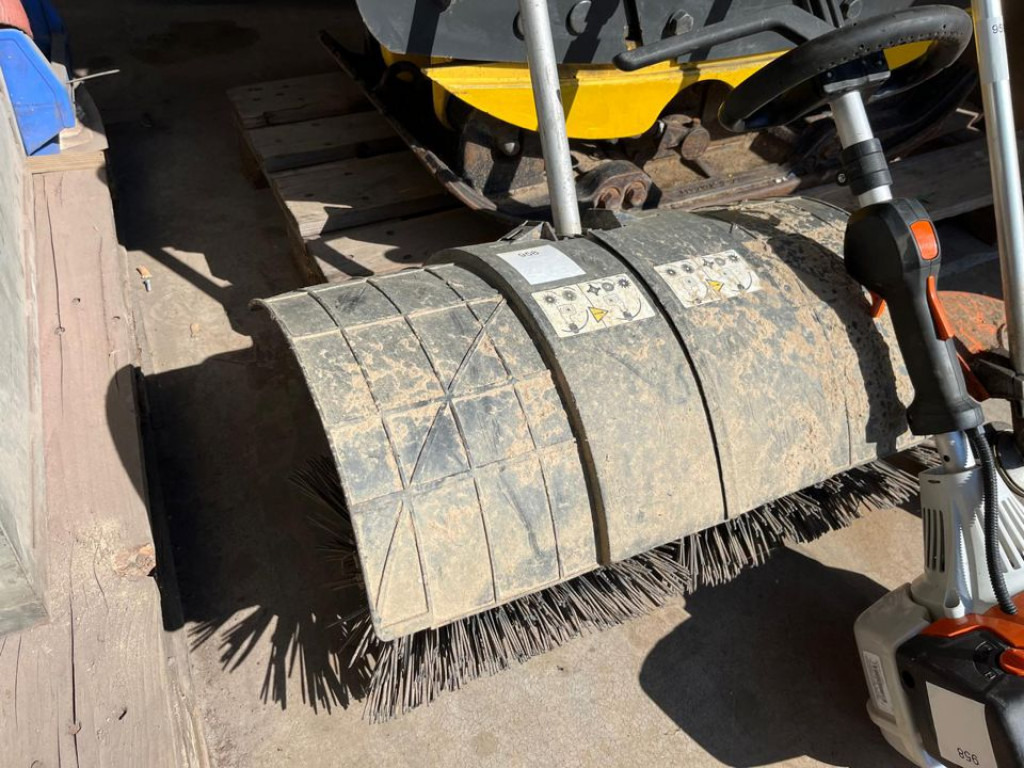 Stihl Kombimotor KM 131 R Kleinteile - Celtniecības tehnika: foto 2 Stihl Kombimotor KM 131 R Kleinteile - Celtniecības tehnika: foto 2