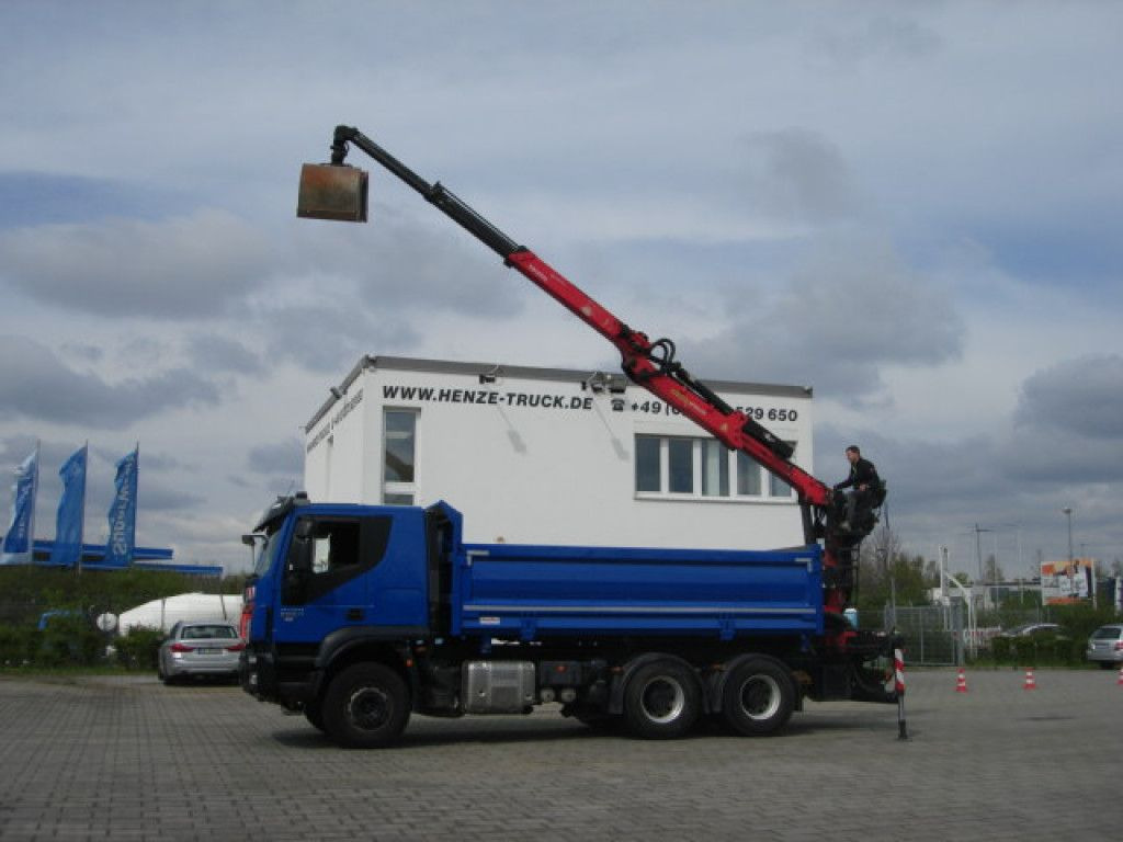 Iveco TRACKER 260T50 6x4 3-Achs Kipper Heckkran Espilo - Kravas automašīna pašizgāzējs, Kravas auto ar manipulatoru: foto 1 Iveco TRACKER 260T50 6x4 3-Achs Kipper Heckkran Espilo - Kravas automašīna pašizgāzējs, Kravas auto ar manipulatoru: foto 1