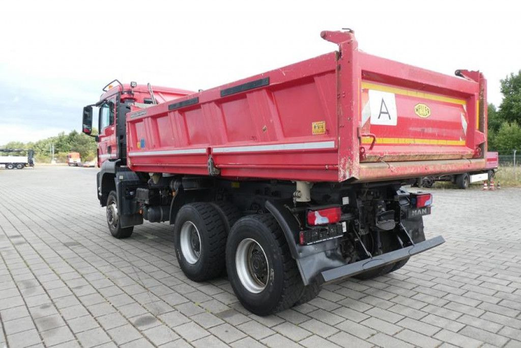 MAN TG-S 26.440 6x6 3-Achs Allradkipper Meiller - Kravas automašīna pašizgāzējs: foto 3 MAN TG-S 26.440 6x6 3-Achs Allradkipper Meiller - Kravas automašīna pašizgāzējs: foto 3