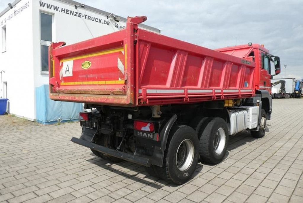 MAN TG-S 26.440 6x6 3-Achs Allradkipper Meiller - Kravas automašīna pašizgāzējs: foto 4 MAN TG-S 26.440 6x6 3-Achs Allradkipper Meiller - Kravas automašīna pašizgāzējs: foto 4