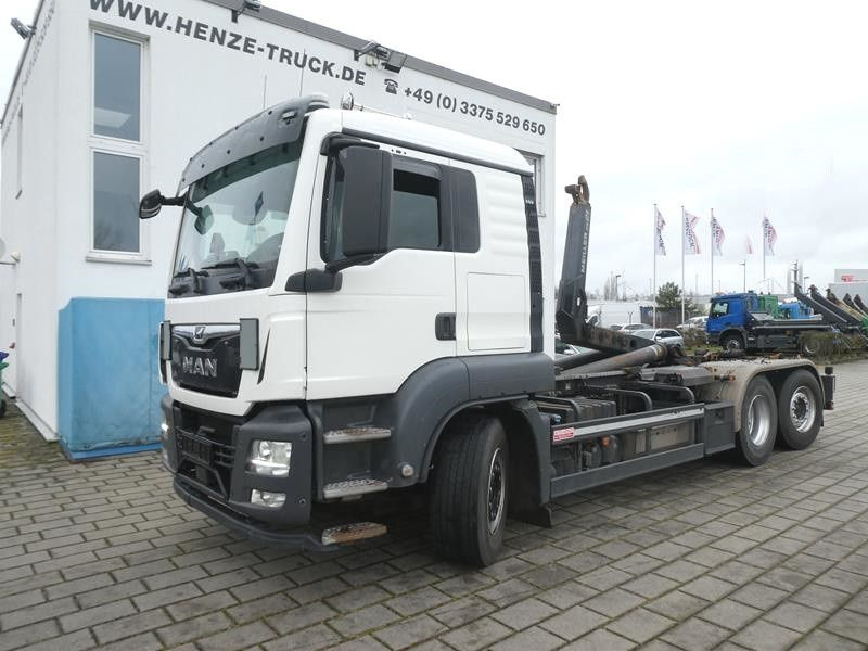 MAN TG-S 26.460 6x2-2 BL Abrollkipper Meiller, Funk - Pacēlājs ar āķi: foto 1 MAN TG-S 26.460 6x2-2 BL Abrollkipper Meiller, Funk - Pacēlājs ar āķi: foto 1