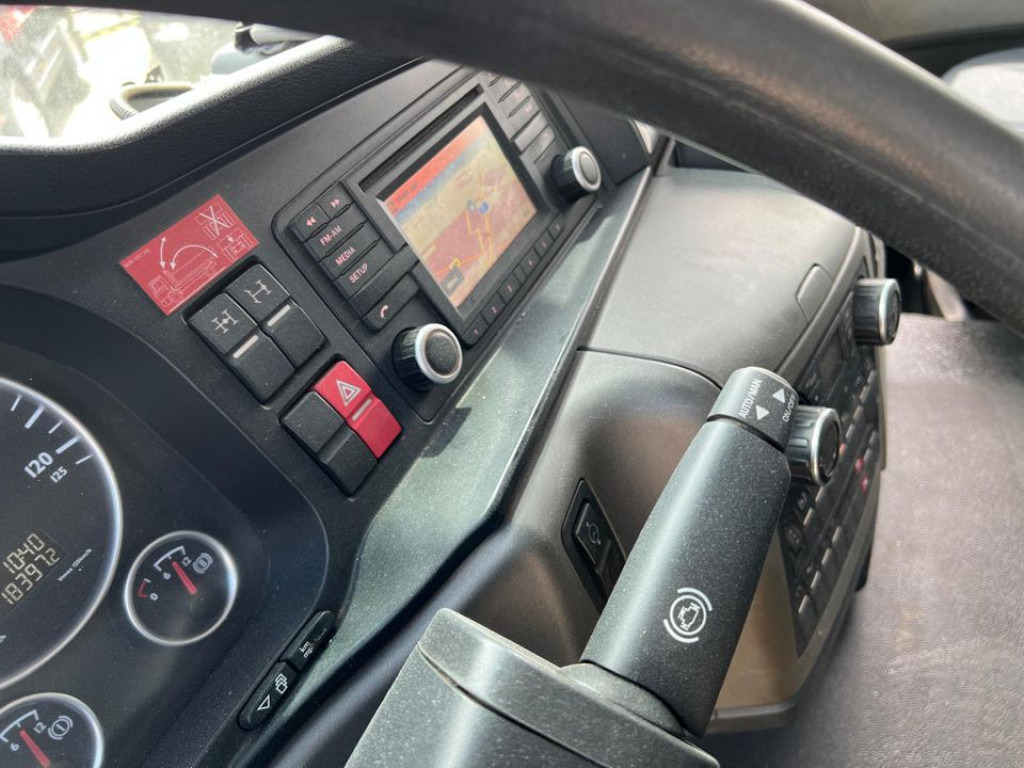 MAN TG-S 35.480 8x4 BL Abrollkipper mit Kran Penz-15L9.80+Meiller RK 30.60L Lenk-Lift Achse - Pacēlājs ar āķi, Kravas auto ar manipulatoru: foto 5 MAN TG-S 35.480 8x4 BL Abrollkipper mit Kran Penz-15L9.80+Meiller RK 30.60L Lenk-Lift Achse - Pacēlājs ar āķi, Kravas auto ar manipulatoru: foto 5