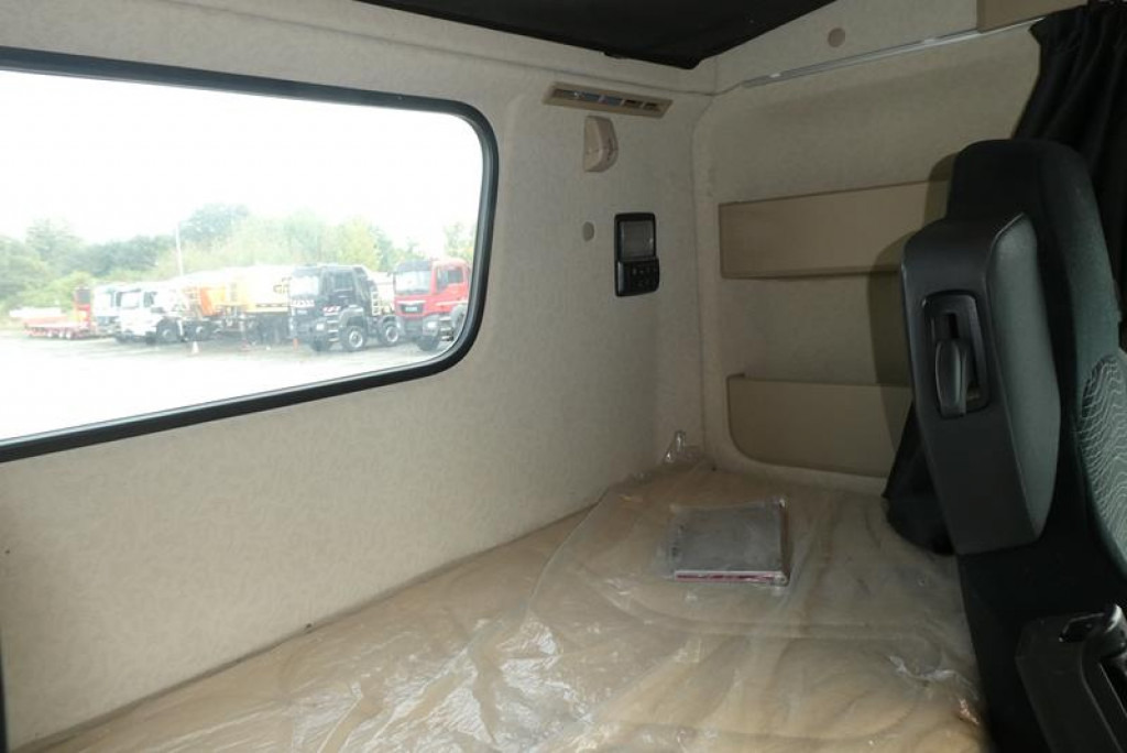 MERCEDES-BENZ Actros neu 2546 L 6x2 Abrollkipper Lenk-Lift Achse - Pacēlājs ar āķi: foto 3 MERCEDES-BENZ Actros neu 2546 L 6x2 Abrollkipper Lenk-Lift Achse - Pacēlājs ar āķi: foto 3
