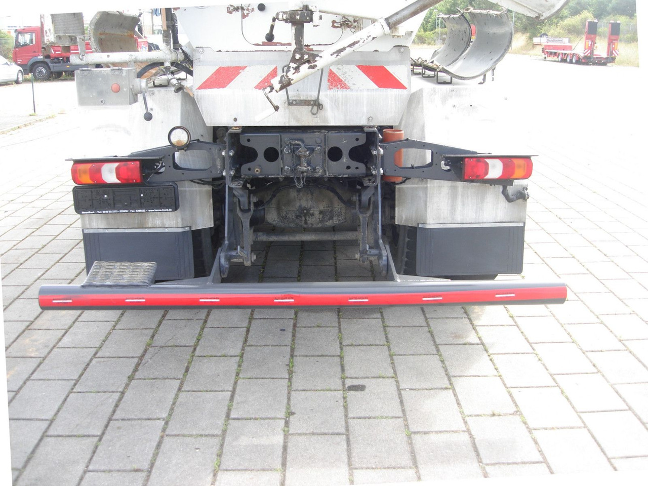 Mercedes-Benz Arocs 3240 B 8x4 - Betonvedējs: foto 5 Mercedes-Benz Arocs 3240 B 8x4 - Betonvedējs: foto 5