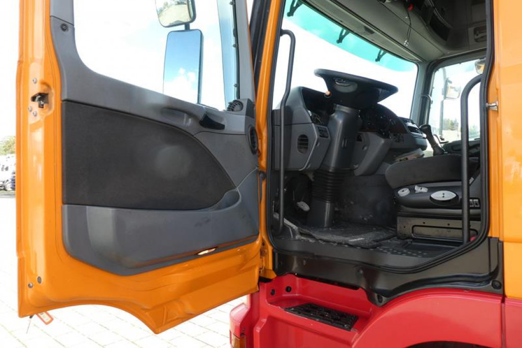 MERCEDES-BENZ Actros 4160 SLT 8x4 4 SZM TITAN -155to.-!! - Vilcējs: foto 2 MERCEDES-BENZ Actros 4160 SLT 8x4 4 SZM TITAN -155to.-!! - Vilcējs: foto 2