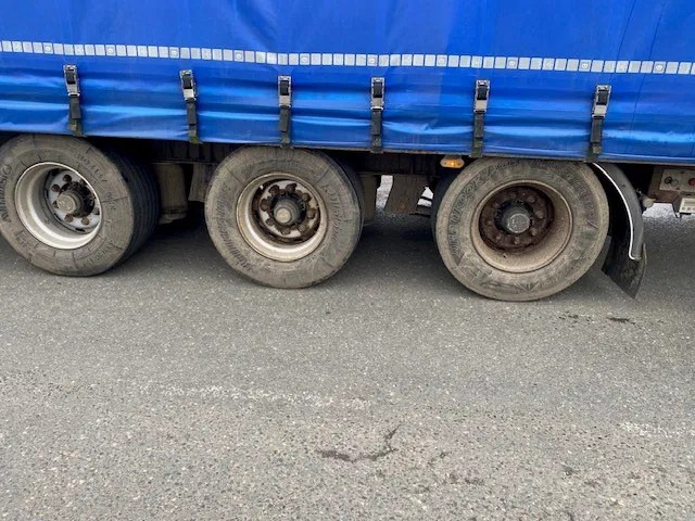 LAG mega schuifzeil 3 asser lucht - Puspiekabe slēgtā virsbūve: foto 5 LAG mega schuifzeil 3 asser lucht - Puspiekabe slēgtā virsbūve: foto 5