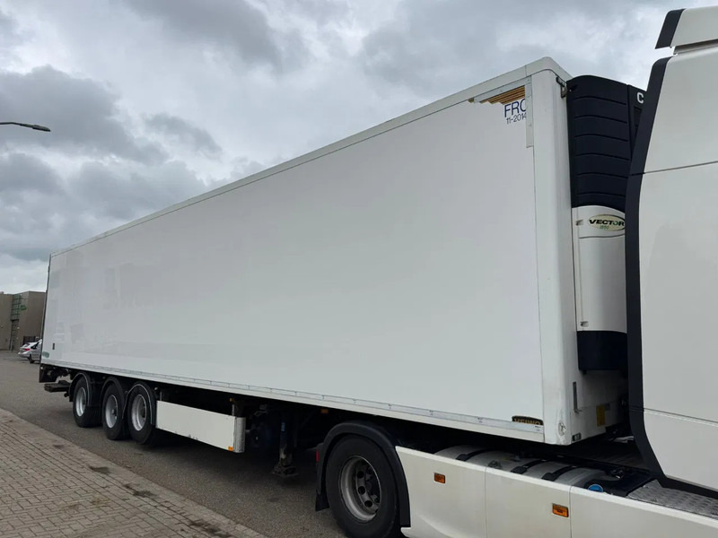 Pacton koelvriesoplegger 3 asser met carrier vector koelmachine, stuuras.. - Puspiekabe refrižerators: foto 2 Pacton koelvriesoplegger 3 asser met carrier vector koelmachine, stuuras.. - Puspiekabe refrižerators: foto 2